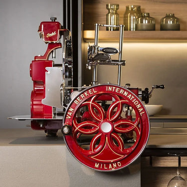 Berkel Volano B114 avec voetstuk rouge